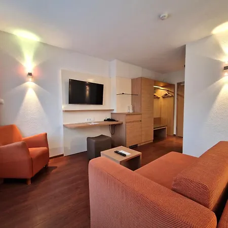 Badhotel Restaurant Stauferland 4*