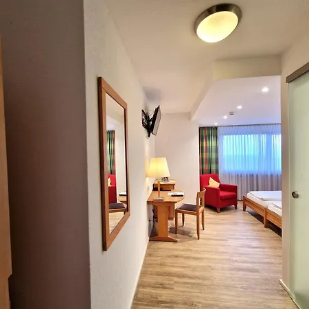 Badhotel Restaurant Stauferland Hotell