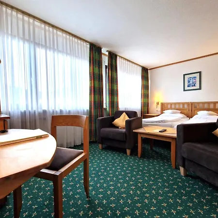 Hotel Badhotel Restaurant Stauferland 4*
