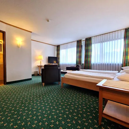 Badhotel Restaurant Stauferland Бад Болль