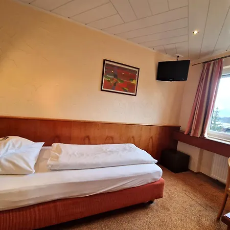 Badhotel Restaurant Stauferland Бад Болль