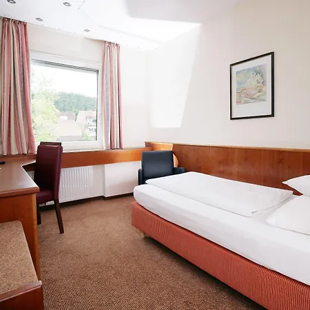 Отель Badhotel Restaurant Stauferland Бад Болль