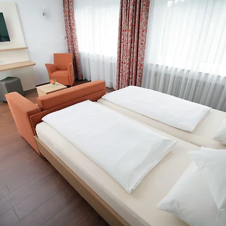 Szálloda Badhotel Restaurant Stauferland 4*