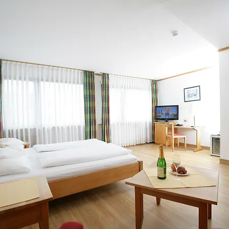 Отель Badhotel Restaurant Stauferland Бад Болль