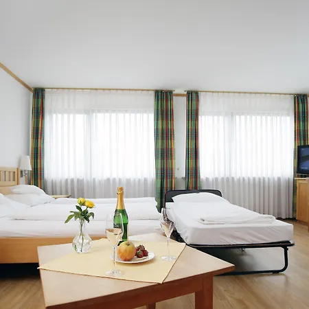 Badhotel Restaurant Stauferland Отель Бад Болль