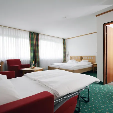 Hotel Badhotel Restaurant Stauferland 4*