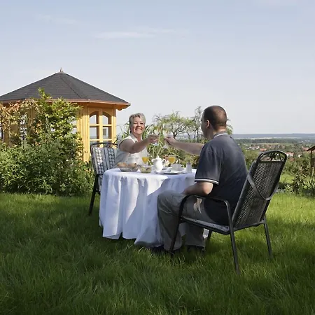 Отель Badhotel Restaurant Stauferland 4*