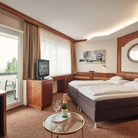 Badhotel Restaurant Stauferland Отель