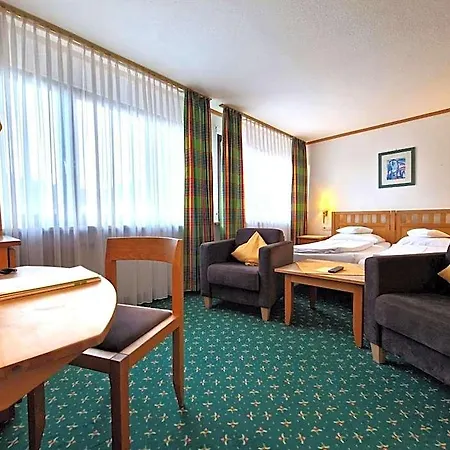 Badhotel Restaurant Stauferland Отель