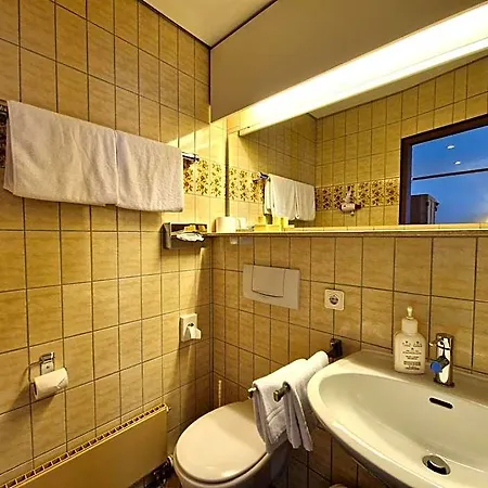 Badhotel Restaurant Stauferland Отель