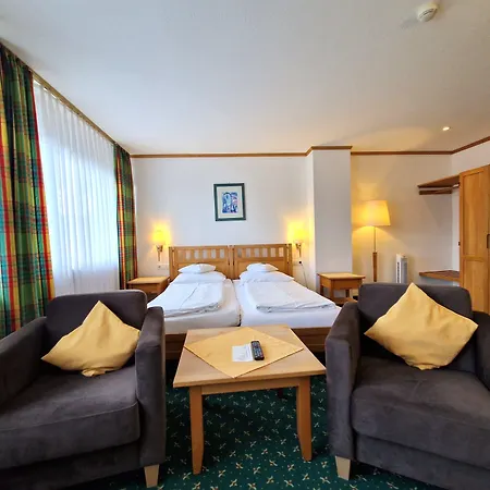 Hotel Badhotel Restaurant Stauferland 4*