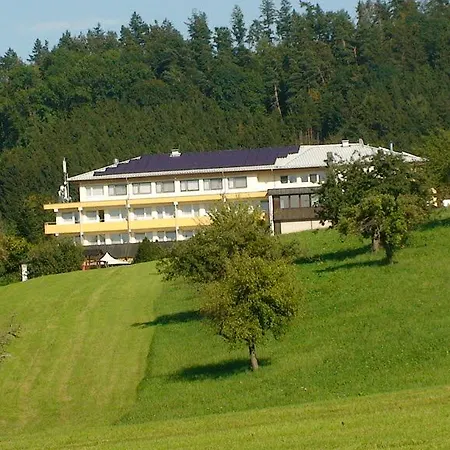 Badhotel Restaurant Stauferland Отель 4*