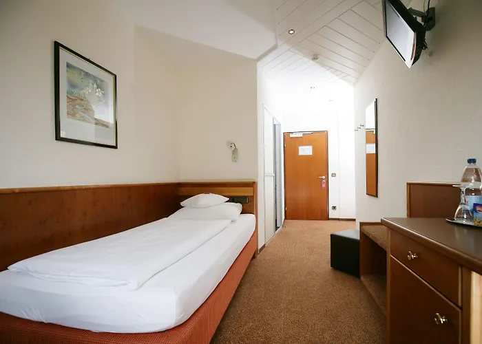 Badhotel Restaurant Stauferland Ξενοδοχείο