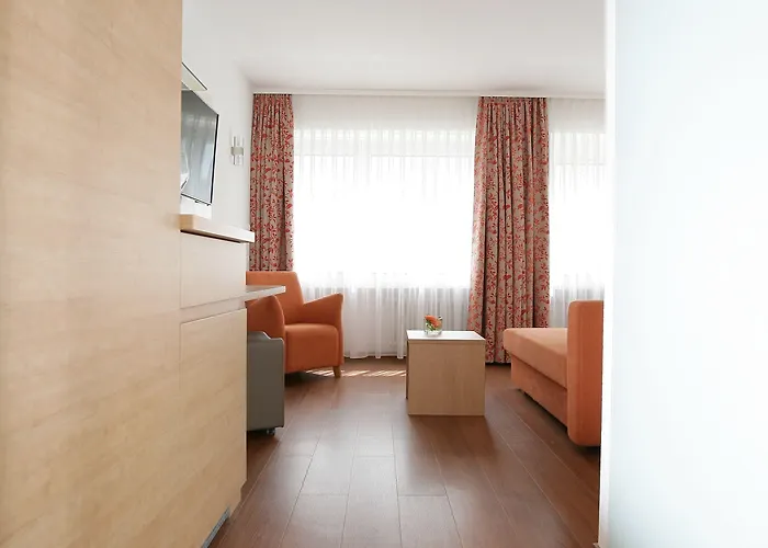 Badhotel Restaurant Stauferland Ξενοδοχείο